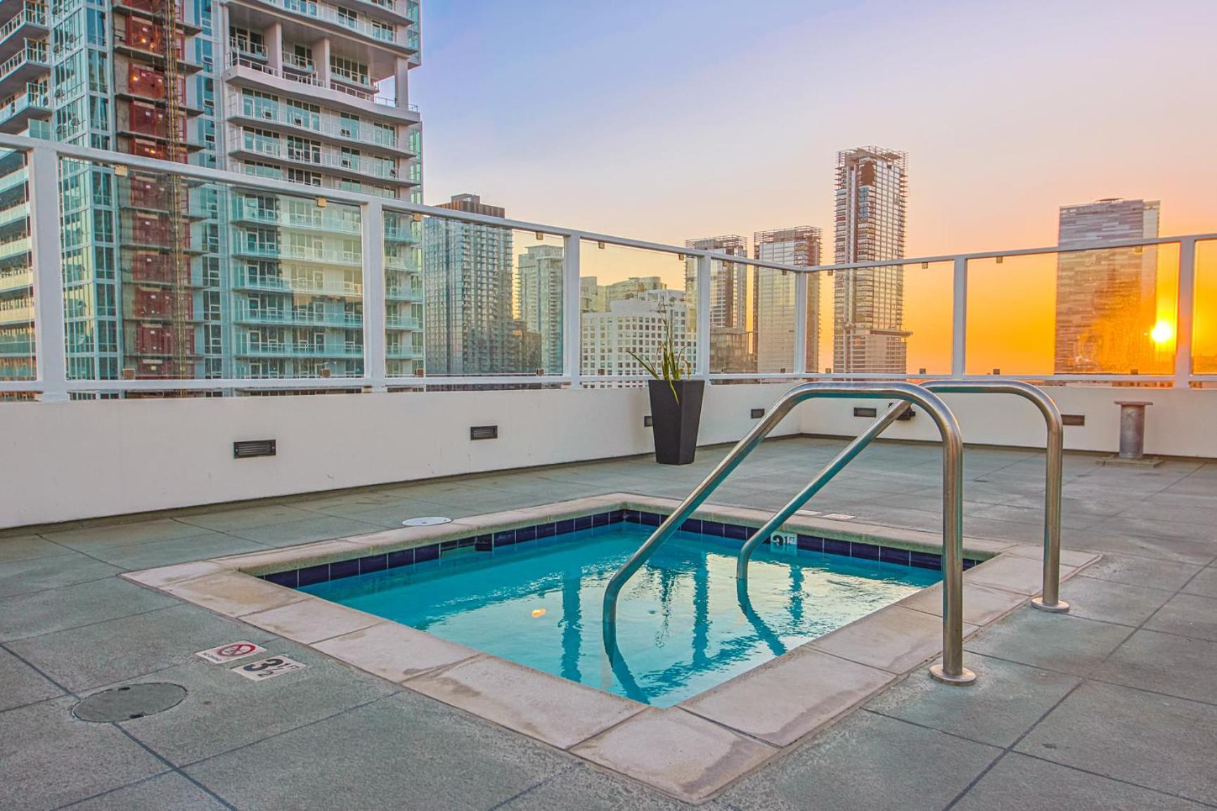 Апартаменты Stunning 1 Bdr 1 Bth, Pool, Jacuzzi Лос-Анджелес Экстерьер фото